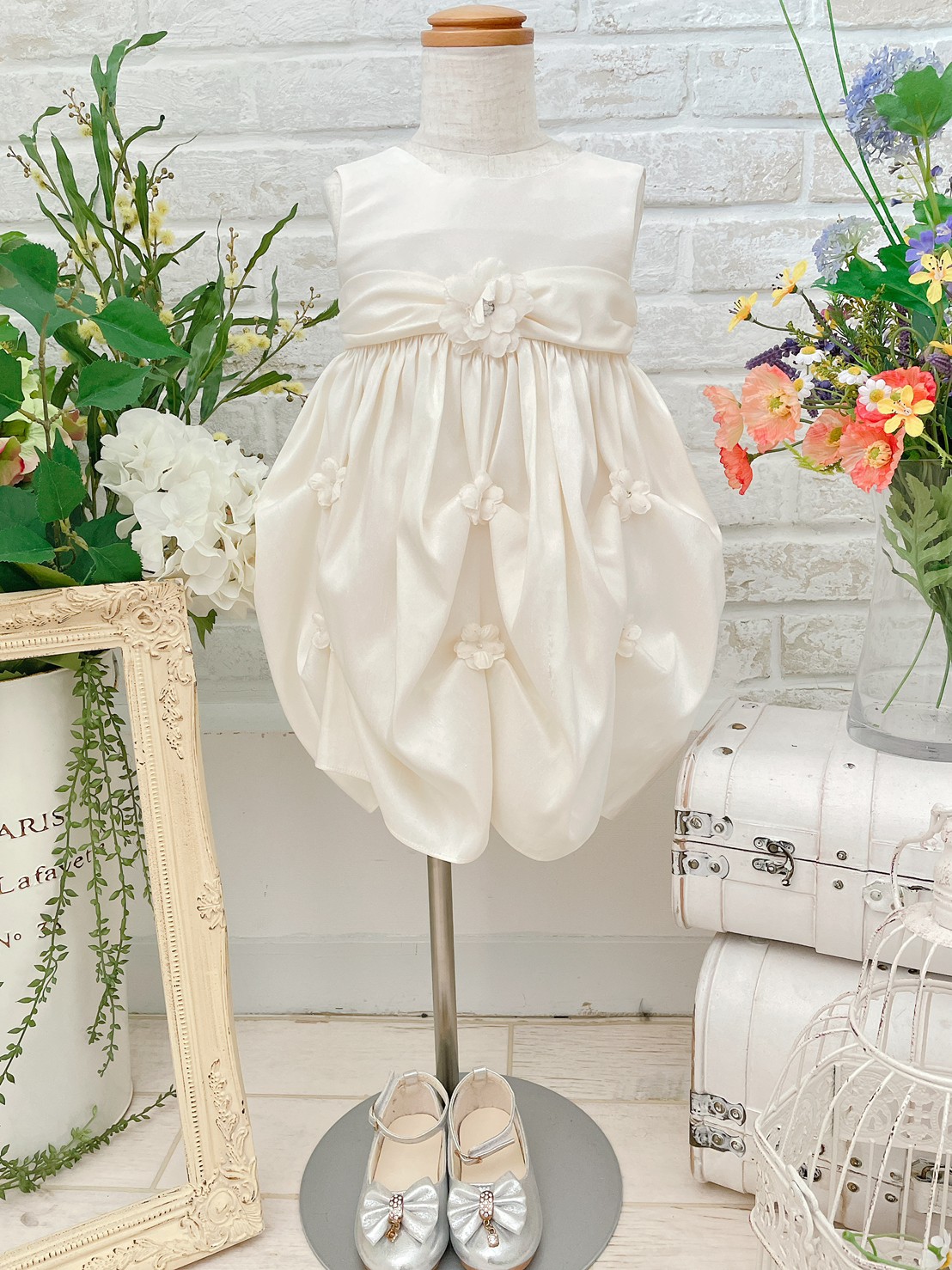 ウエストお花付ドレープスカートアイボリーキッズドレス【2/2T】【90㎝】