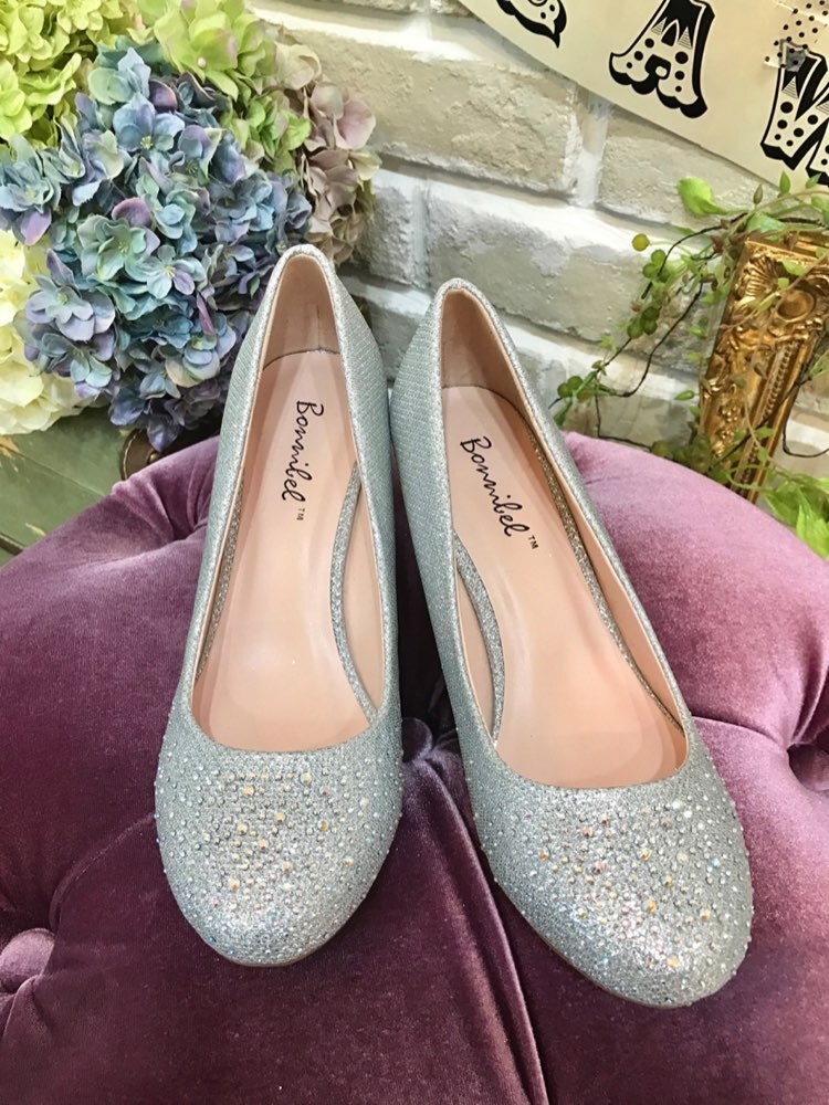 【パンプス】シルバーラメストーンローヒールパンプス /8 /24.5センチ相当