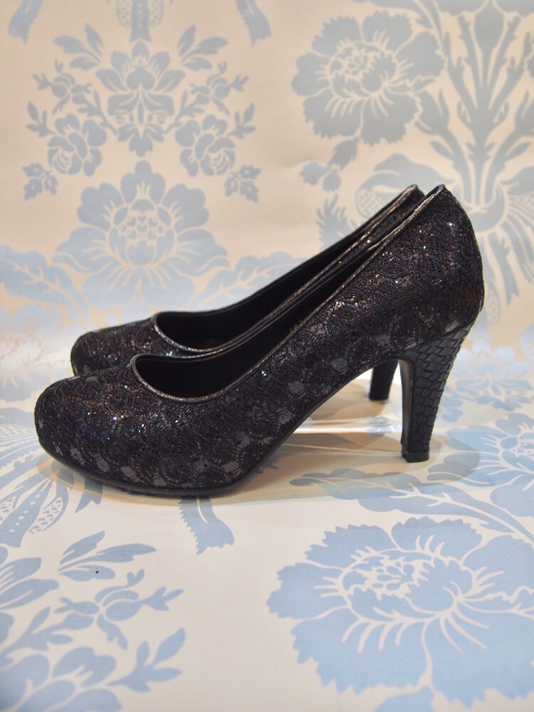 【パンプス】HEELBABAブラックホロ8.5ヒールパンプス /23