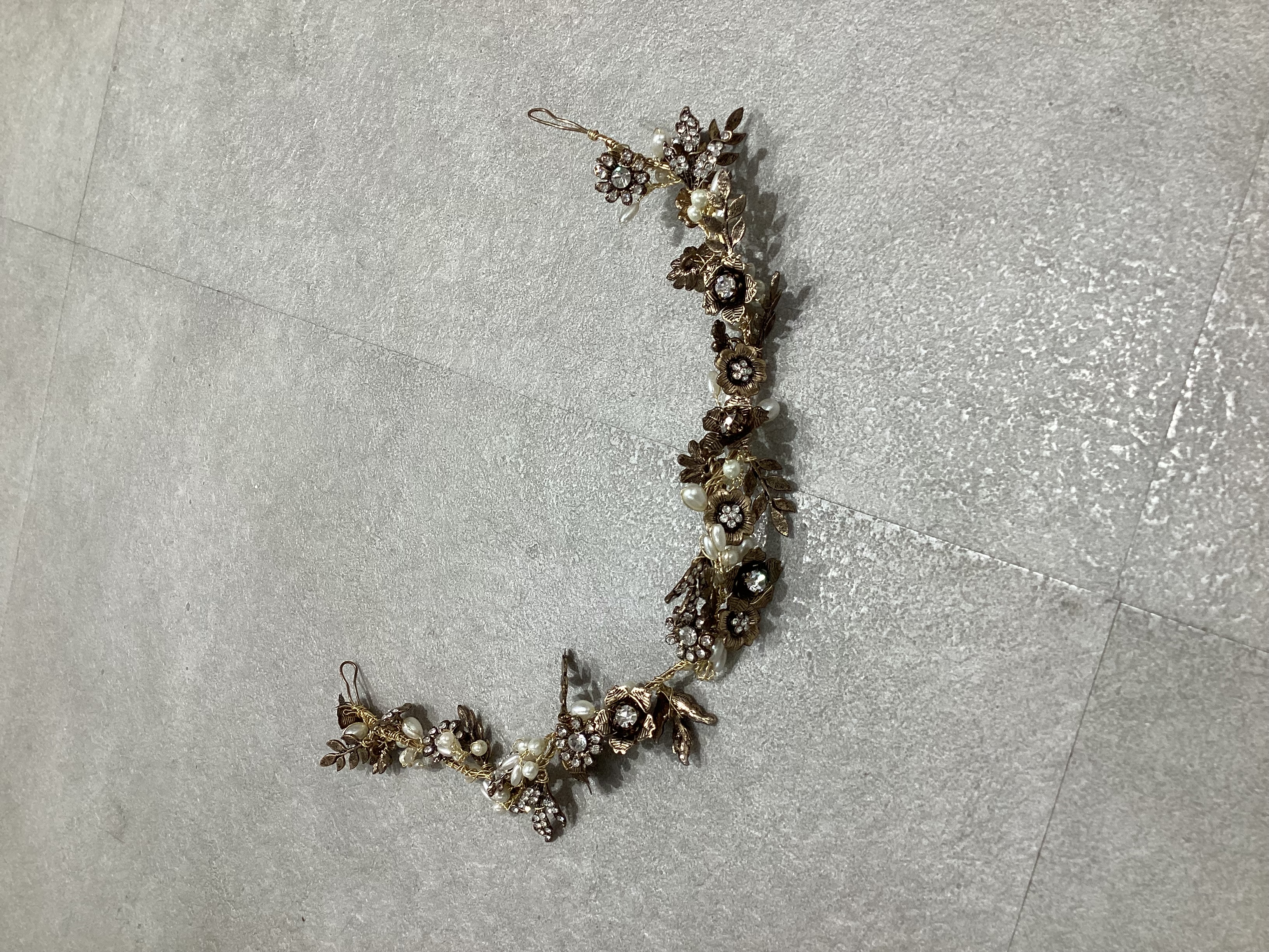 【ヘッドアクセサリー】アンティークゴールドフラワー