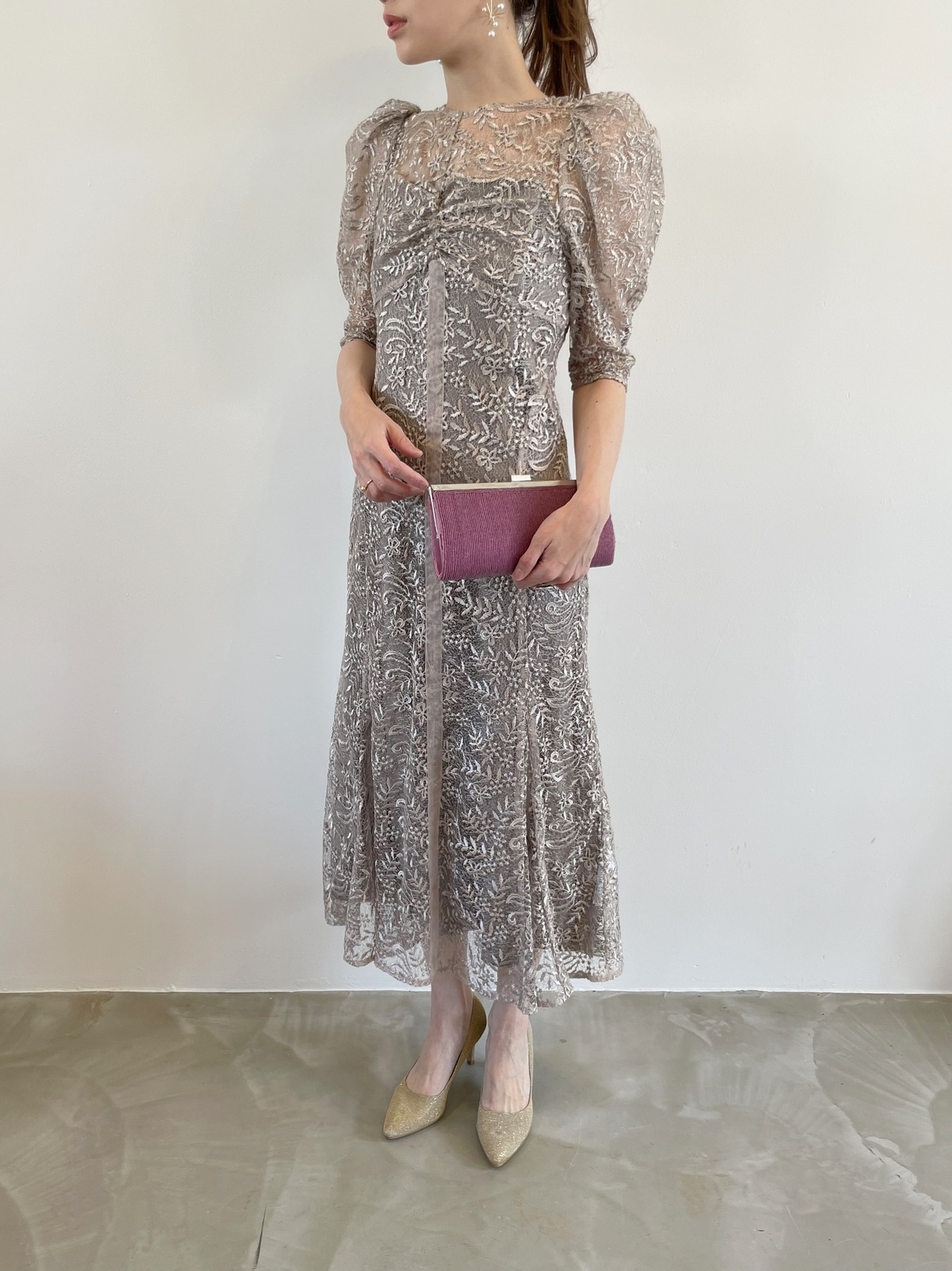 【ゲストドレス】グレージュ　総花柄レース　S  FRAY.ID