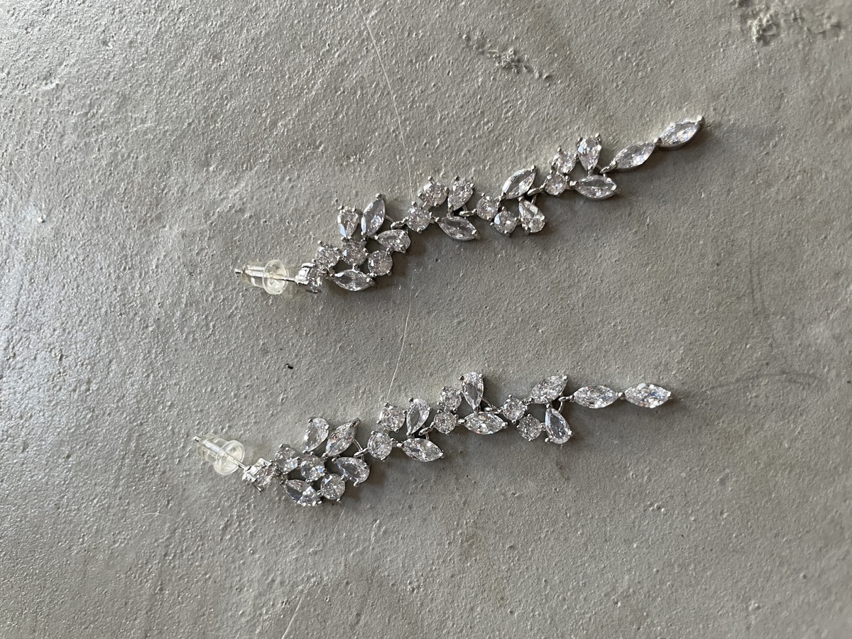 【ピアス】シルバーロングリーフダイヤ