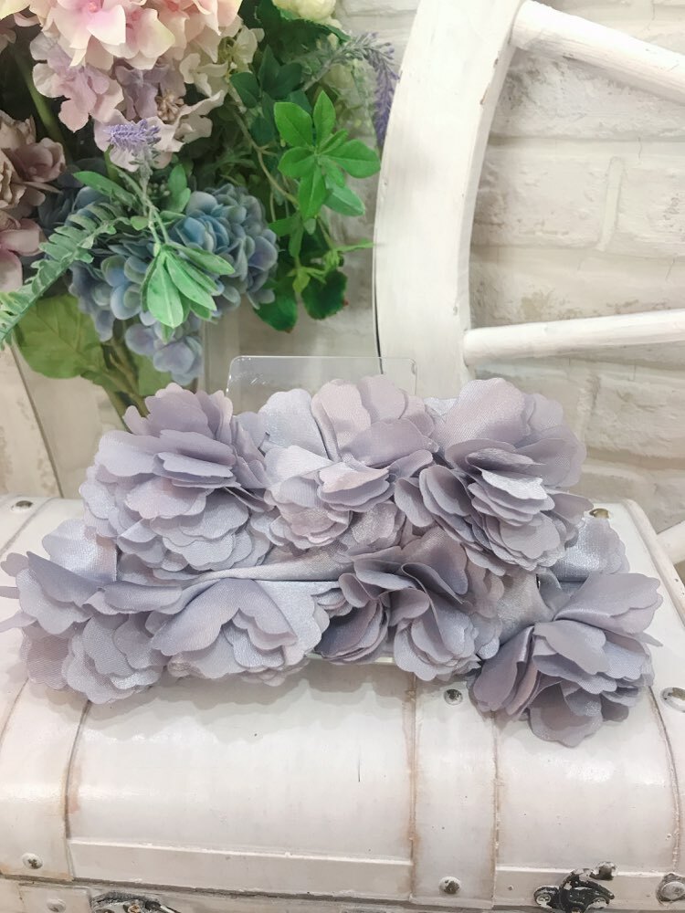 【バック】シルバーグレー　フラワーがま口