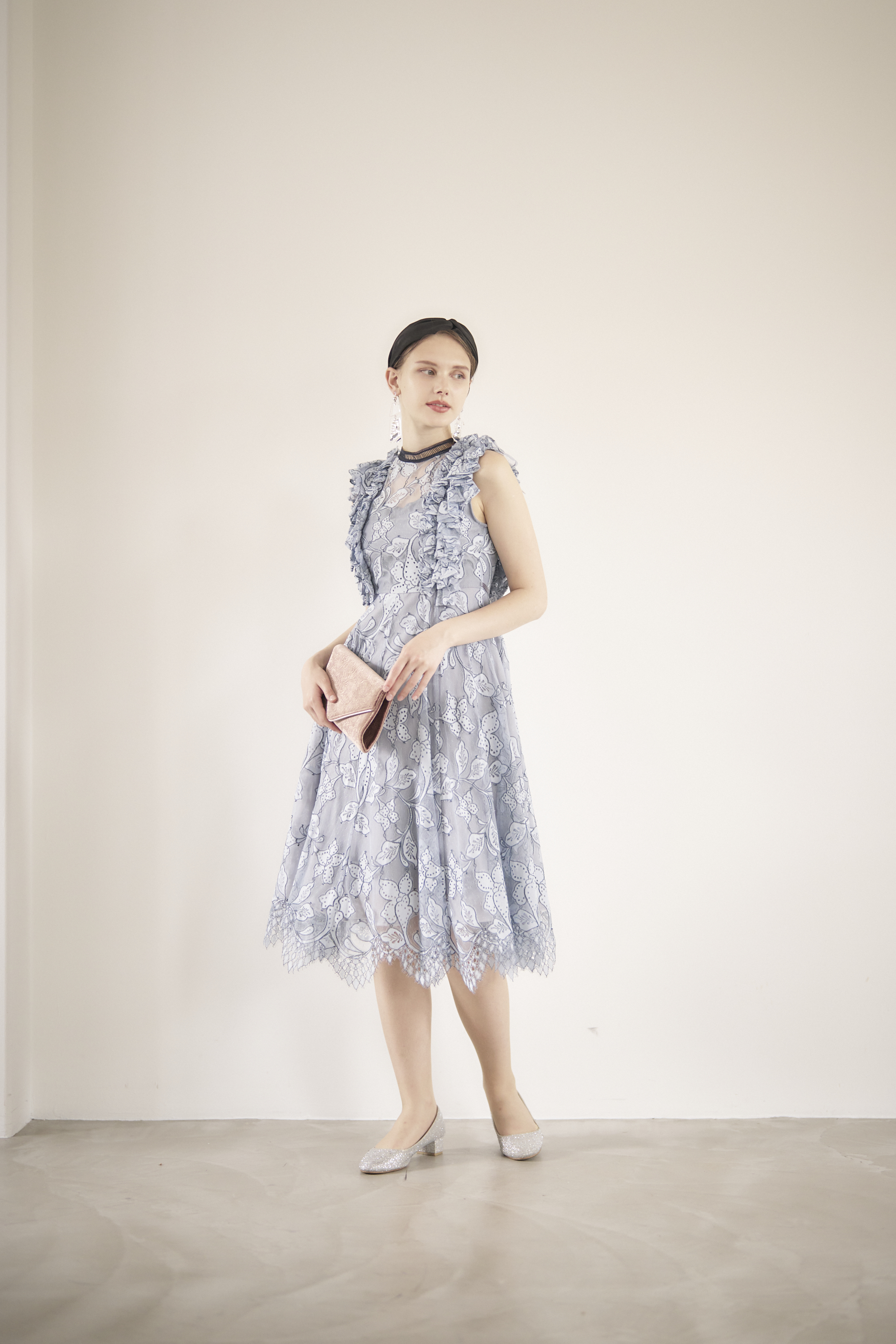 【パーティードレス】SNIDEL (スナイデル) くすみブルーフラワーノースリーブレースドレス　sizeF （S〜M）