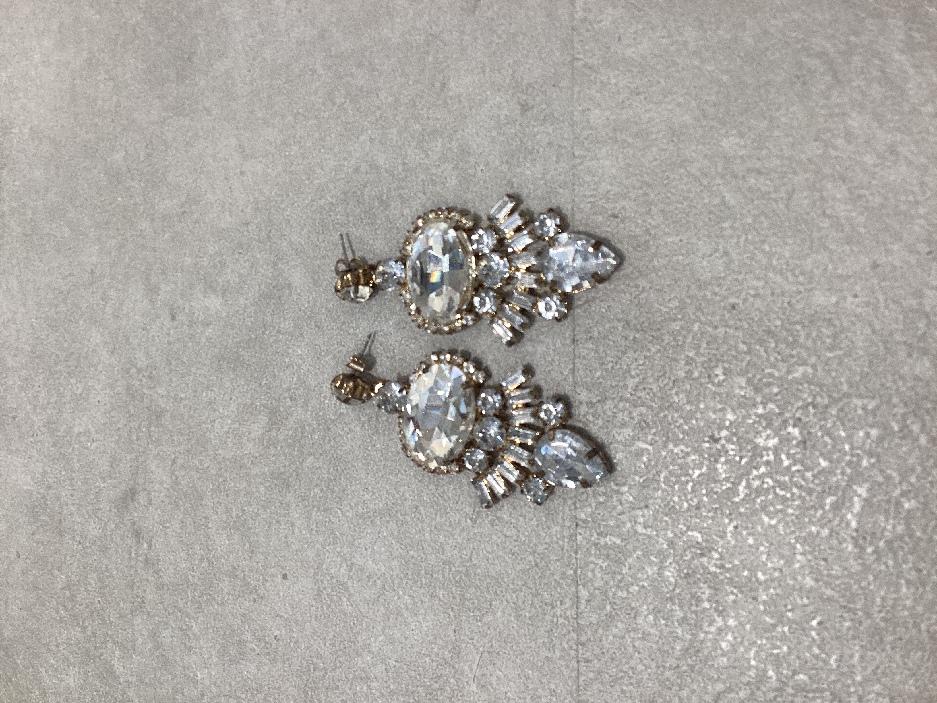 【ピアス】ゴールドビジュービッククリオネピアス