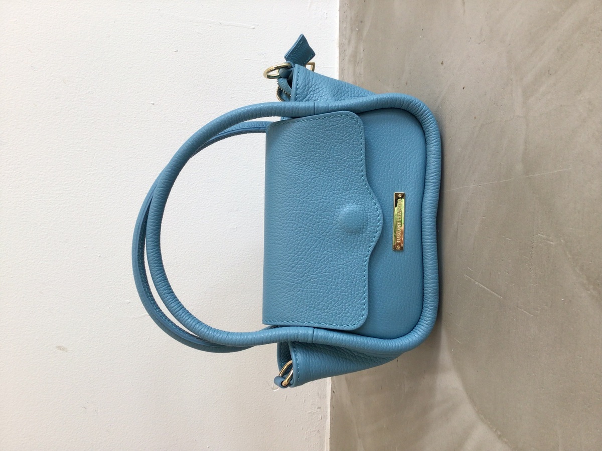 【バック】TUSCANY LEATHER スカイブルー