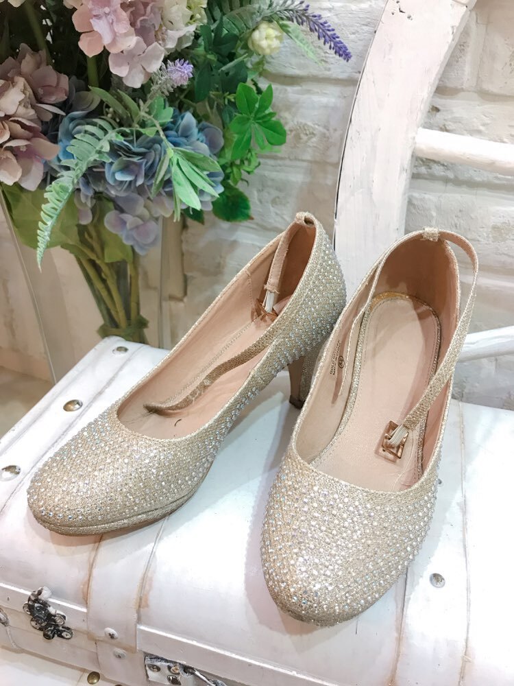 【パンプス】ゴールドキラキラストラップ付パンプス5.5/22.5センチ相当