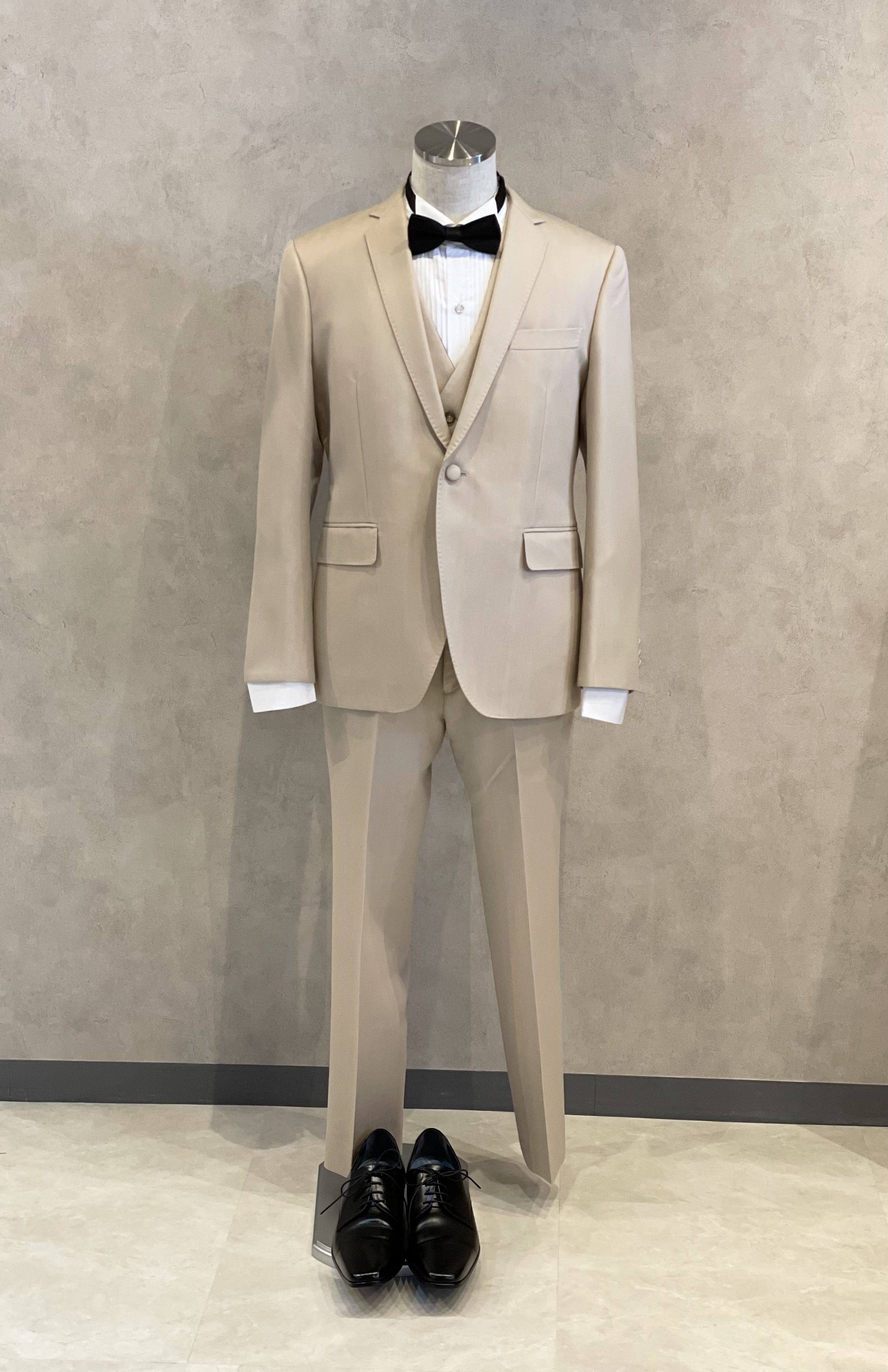 Avica ベージュタキシード3P 【ジャケット】 M