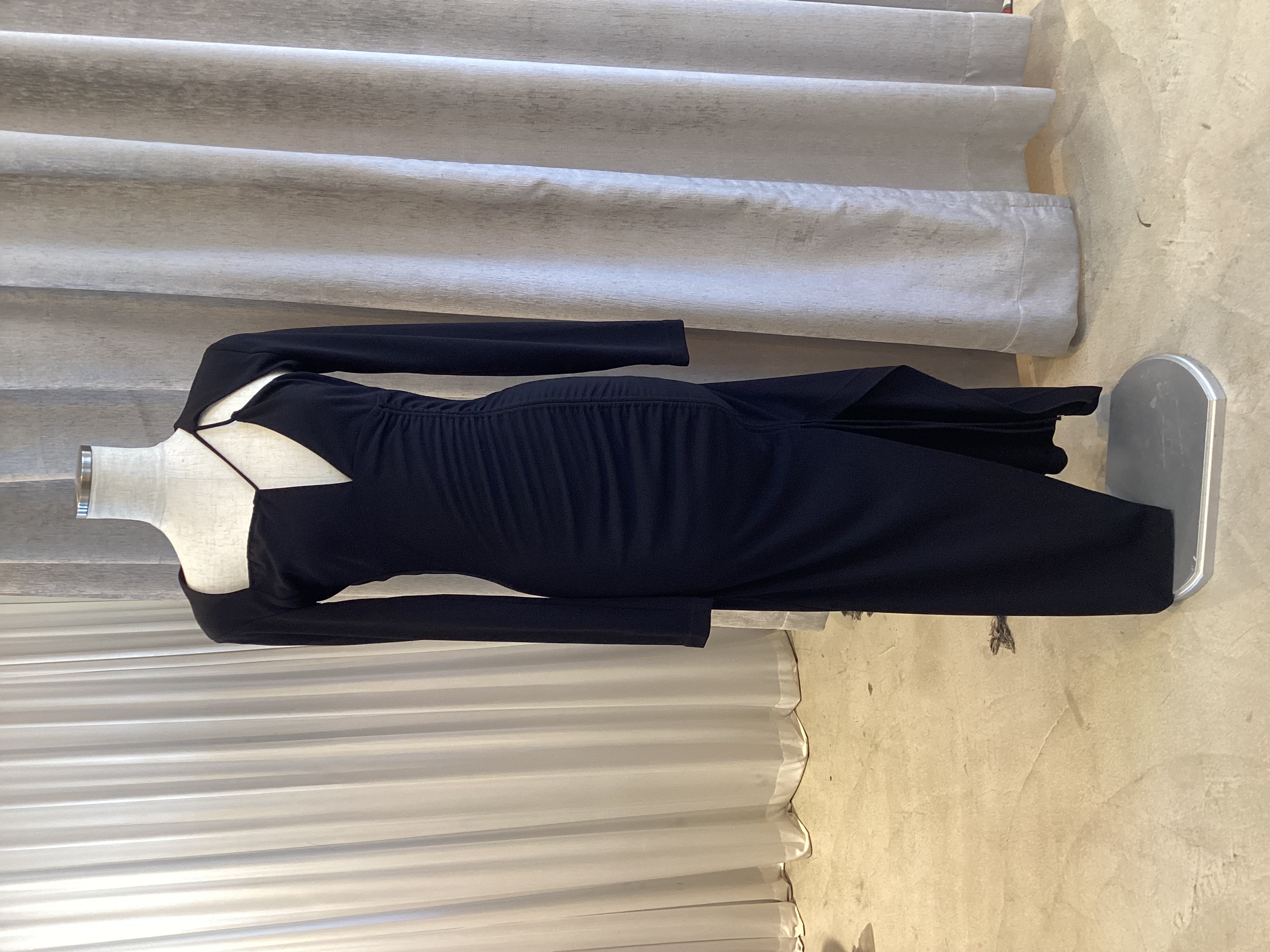 【パーティードレス】ブラックスリット　アシンメトリドレス