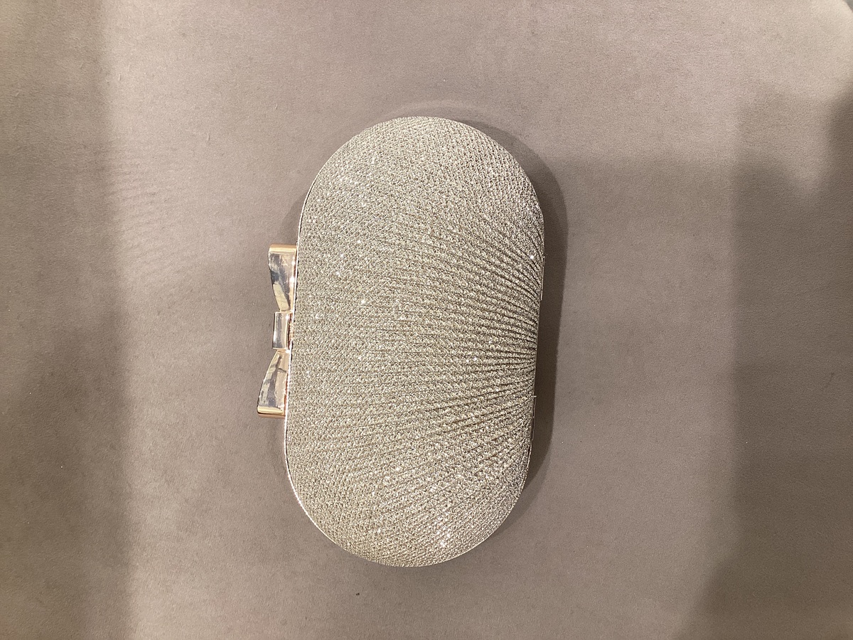 【バック】ゴールドラメリボン①