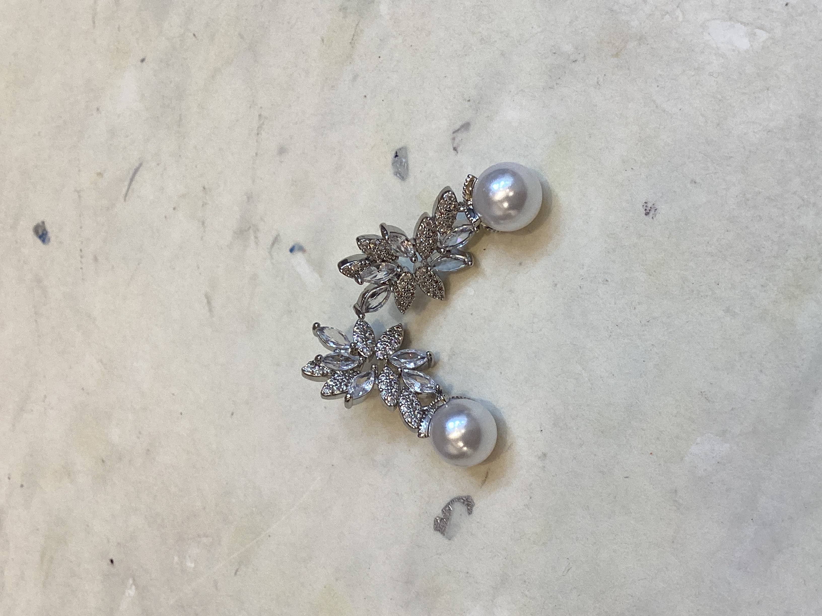 【ピアス】パール×リーフピアス