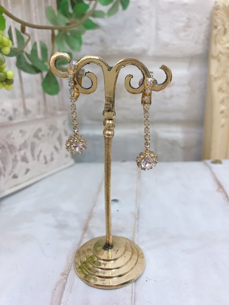 【イヤリング】ゴールド　お花モチーフ1粒