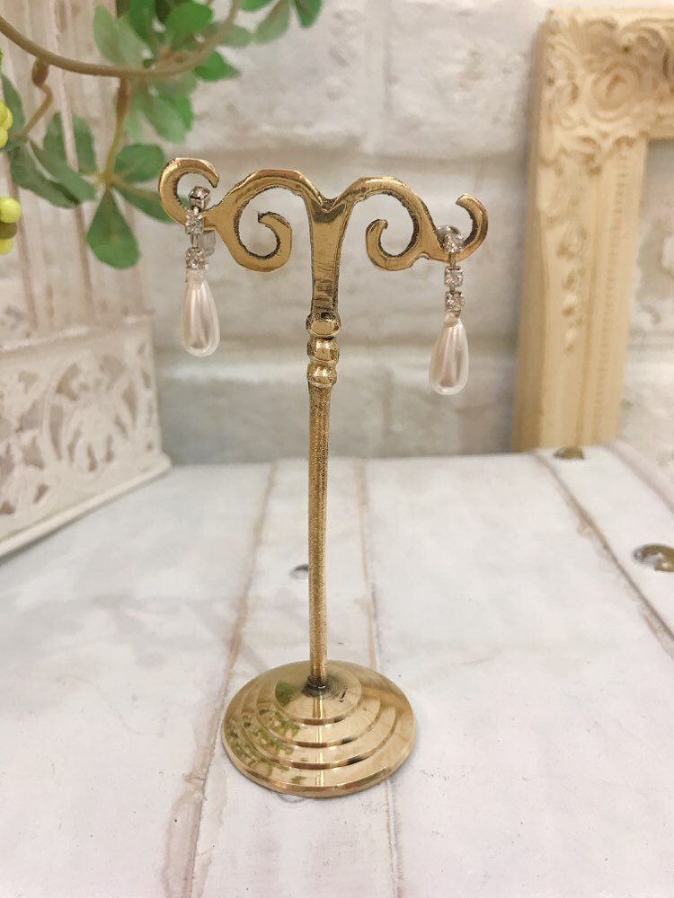 【ピアス】涙型パール1粒