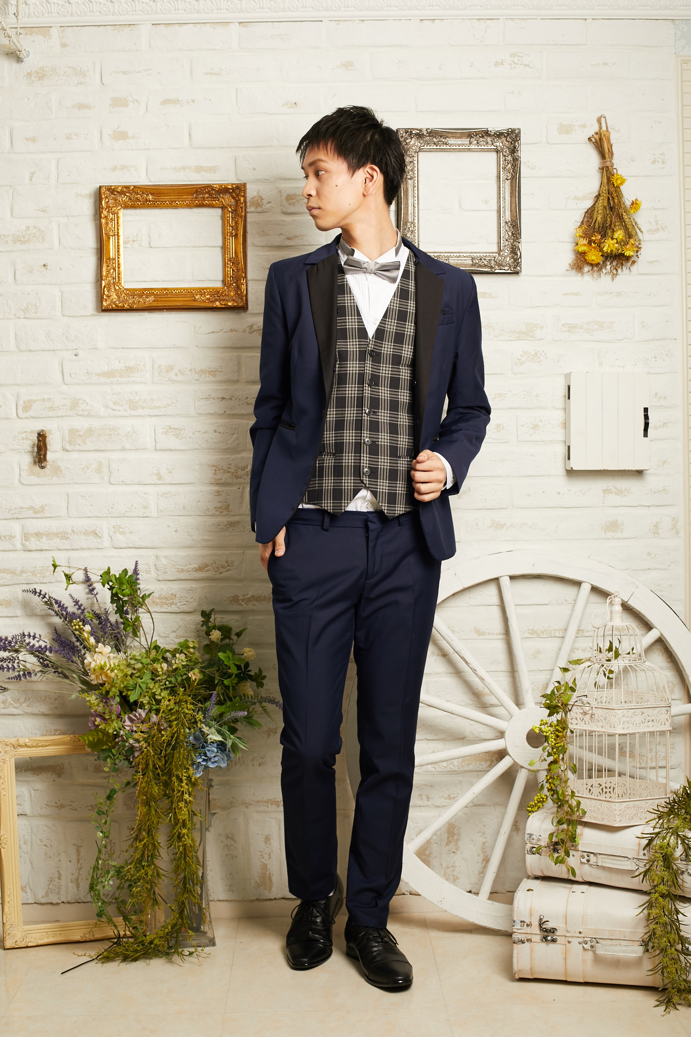 【ジャケットのみ】ネイビー×黒の柄チーフ入り　L 2P