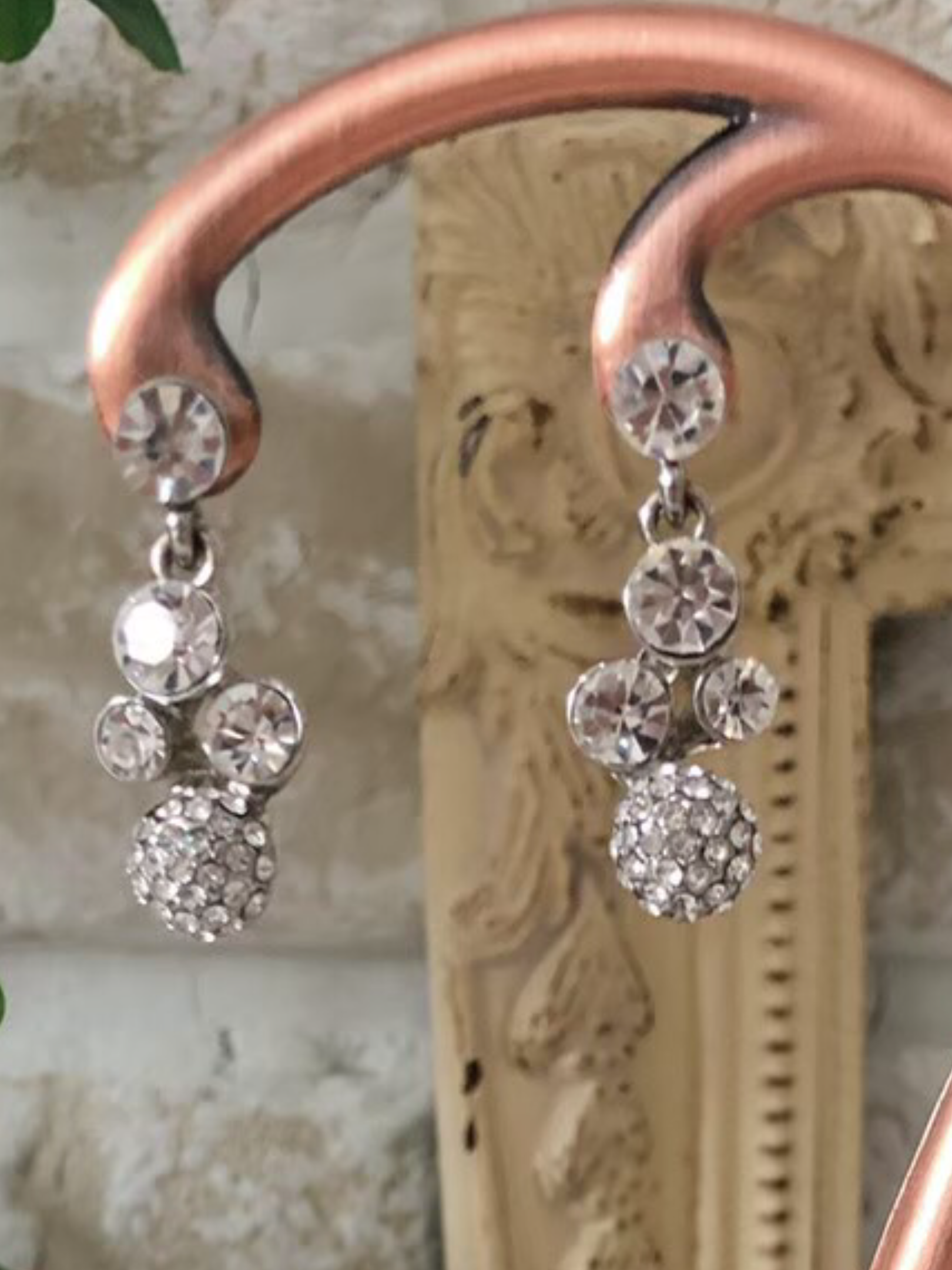 ボールビジューピアス